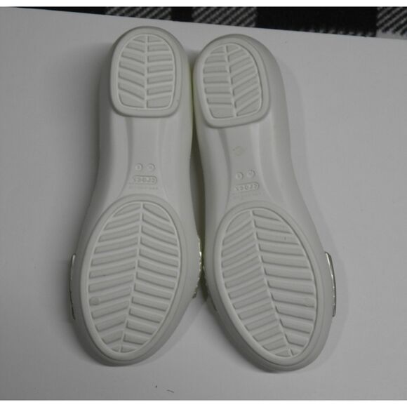 Crocs White Slip On Sandals With Silver Ridged Detail Size 6 - Picture 3 of 5